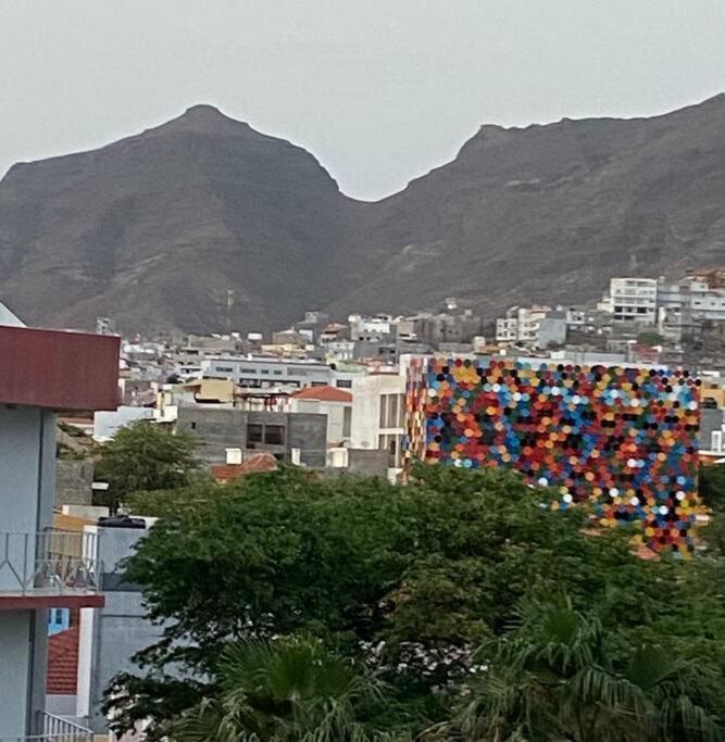 Lovely Apartment In Mindelo City Center Exterior foto
